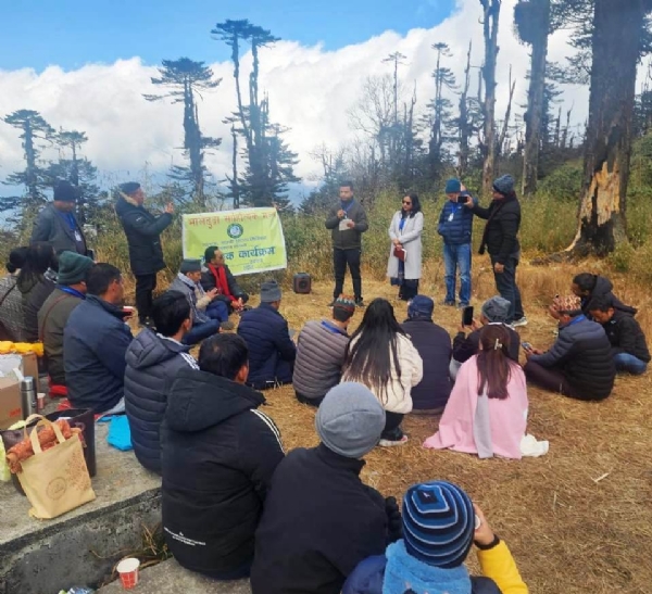 भालेढुङ्गाको चुचुरोमा साहित्यिक गोष्ठी एवं व्यापक सरसफाई अभियान