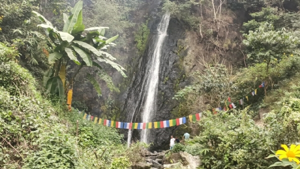 रोहिणीको एडभेञ्चर टुरिज्म अन्तर्गत लियोपार्ड वाटर फल्स पर्यटकहरुका लागि मुख्य आकर्षणको केन्द्र