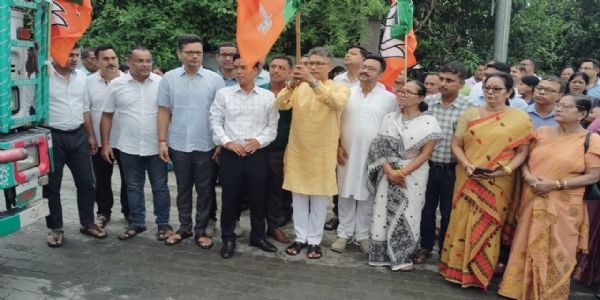 दार्जिलिङ जिल्ला भाजयुमोद्वारा असमका मुख्यमन्त्री र असम भाजपाप्रति आभार प्रकट
