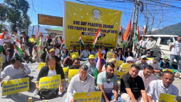 राष्ट्रिय राजमार्गको बिग्रॅंदो अवस्थाप्रति केन्द्र सरकारको ध्यान आकर्षित गर्न सीएपी र चालक परिषदद्वारा विरोध प्रदर्शन