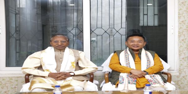 मुख्यमन्त्री तामाङले पूर्व राज्यपाल चौरसियासंग भेट गरेर स्वास्थ्यबारे जानकारी लिए