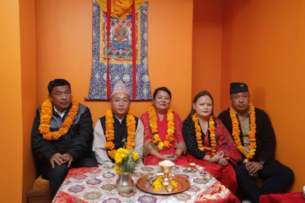 मुख्यमन्त्रीले परिवारसॅंग भाईटिका मनाए मुख्यमन्त्रीले परिवारसॅंग भाईटिका मनाए