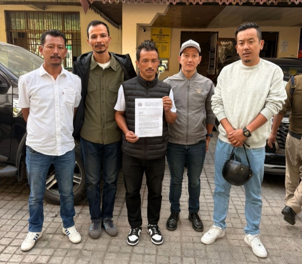 लागूपदार्थ प्रयोग गरेको आरोपमा व्यक्तिहरूमाथि कुटपिट र सार्वजनिक अपमान विरुद्ध एफआईआर दर्ता लागूपदार्थ प्रयोग गरेको आरोपमा व्यक्तिहरूमाथि कुटपिट र सार्वजनिक अपमान विरुद्ध एफआईआर दर्ता