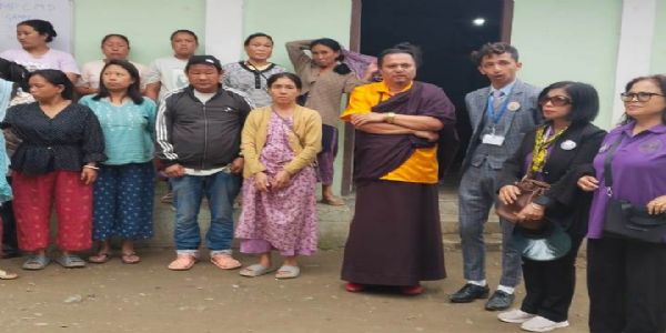 चन्द्रमानधुराको पैह्रो पीडितहरुलाई राहत सामग्री वितरण, पीडित परिवारहरुका लागि घर निर्माणको माग