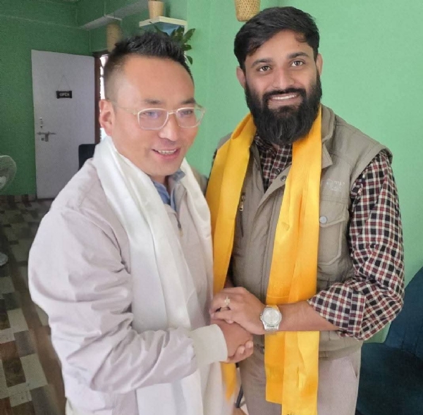 दार्जिलिङ जिल्ला भाजपा अध्यक्ष र सिक्किम भाजपा युवा अध्यक्षमाझ शिष्टाचार दार्जिलिङ जिल्ला भाजपा अध्यक्ष र सिक्किम भाजपा युवा अध्यक्षमाझ शिष्टाचार