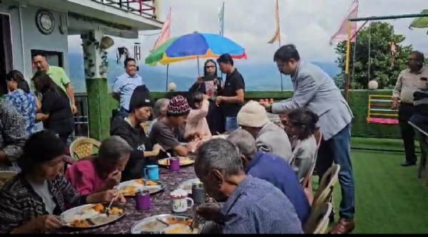 हु केयर्स एनजीओ