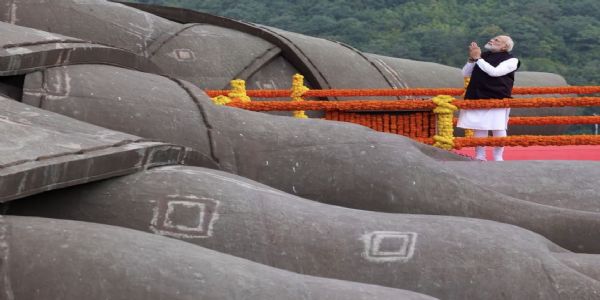 प्रधानमन्त्री मोदीले केवड़ियामा ‘स्टैच्यू अफ यूनिटी’ मा सरदार पटेललाई दिए श्रद्धाञ्जलि