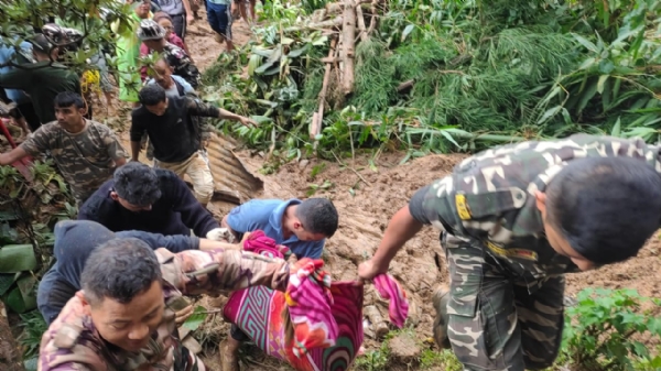 12 died in mirik landslide