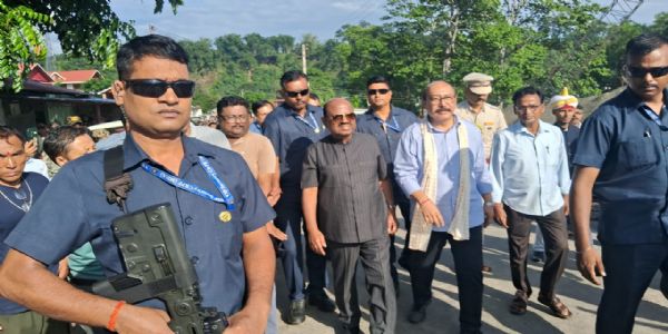 प्राकृतिक प्रकोपको‌ निरीक्षण गर्न दुधे आइपुगे राज्यपाल सीबी आनन्द बोस