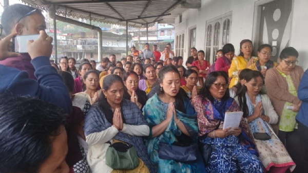 खरसाङमा‌ मिरिक र अन्य क्षेत्रको पैह्रोमा ज्यान गुमाउनेहरुका लागि श्रद्धाञ्जली कार्यक्रम सम्पन्न