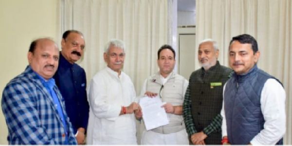 श्री माता वैष्णो देवी इन्स्टिट्यूट अफ मेडिकल एक्सिलेन्समा पहिलो एमबीबीएस भर्ना सूची रद्द गर्न माग, भाजपा विधायकले उपराज्यपालसँग भेट गरे