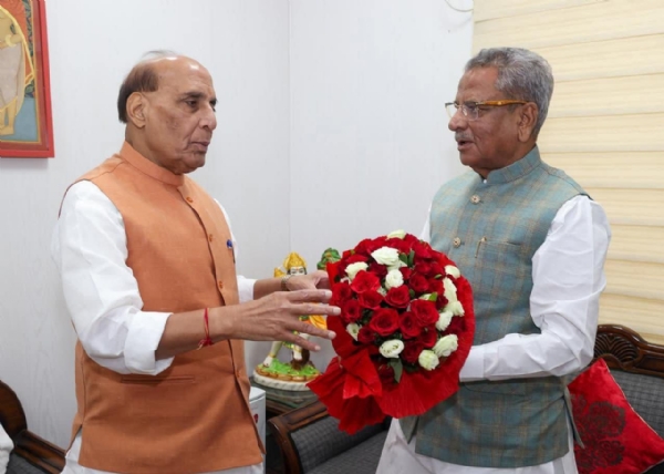राज्यपाल माथुरले केन्द्रिय मन्त्रीद्वय राजनाथ सिंह र जेपी नड्डासॅंग भेट गरे