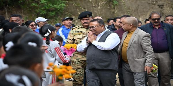 जीटीए प्रमुखद्वारा रंगबुल निम्न बुनियादी पाठशाला भवन अनि रंगबुल खेल मैदानको पेभिलियन उद्घाटन