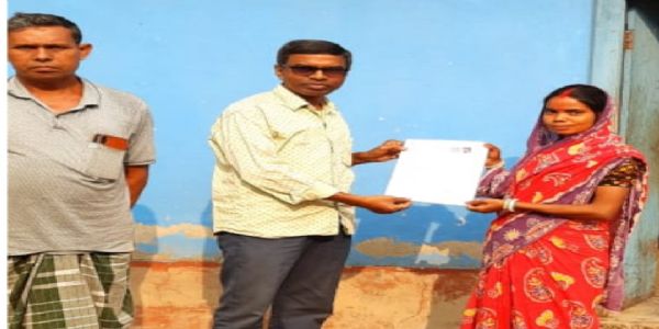 पश्चिम बंगालमा एसआईआर अभियानको गति तीव्र, दुई दिनमै १.१० करोड फारम वितरण