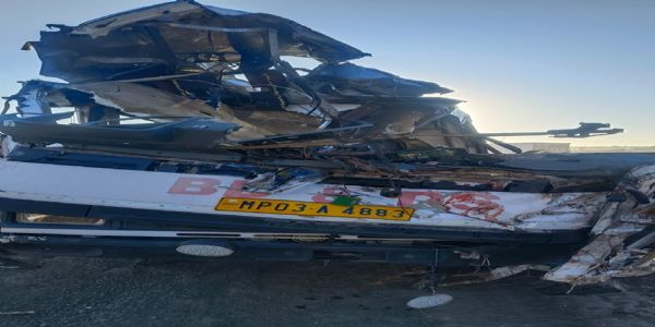 भीषण सड़क दुर्घटनामा मुरैना बस स्क्वाडका 4 जवानको मृत्यु, एक अन्य गम्भीर रूपमा घाइते