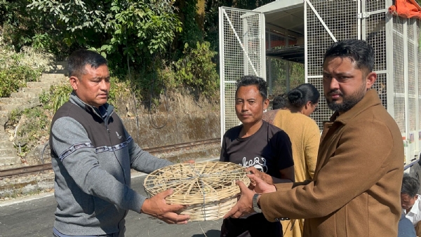 Chicks distributed Chicks distributed