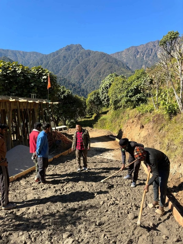 Road carpetting Road carpetting