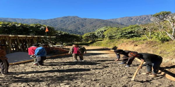 पश्चिम सिक्किमको सुदूर गाउॅं झाँक्री ढुङ्गासम्म पुग्ने सड़क मार्गमा कालोपत्रे ओछ्याउने कार्य शुरू