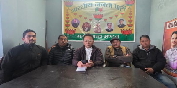 कोलकत्ता उच्च न्यायालयको फैसलापछि पहाडमा ३१३ शिक्षकहरु सडकमा : भाजपाद्वारा सीबीआई जाँचको माग