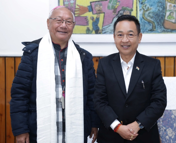 पीएस तामाङ र बिशप स्टिफन लेप्चा