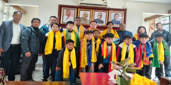 स्कूल नेशनल गेम्सबाट फर्किएका खेलाड़ीहरूलाई रम्फूमा स्वागत