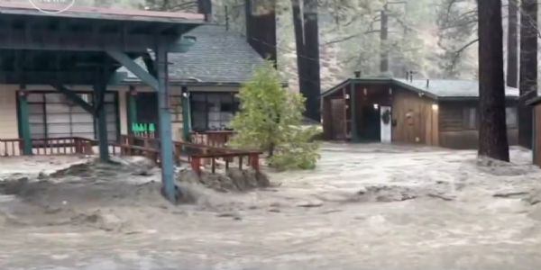 केलिफोर्नियामा तूफान, घना वर्षा, ठूलो हिस्सा बाढ़ीले घेऱ्यो