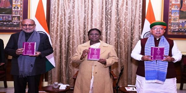 प्रधानमन्त्रीले सन्थाली भाषामा भारतीय संविधानको प्रकाशनको प्रशंसा गरे