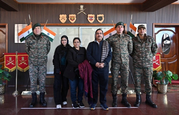 केन्द्रिय मन्त्री प्रल्हाद जोशी नाथुला पासमा केन्द्रिय मन्त्री प्रल्हाद जोशी नाथुला पासमा