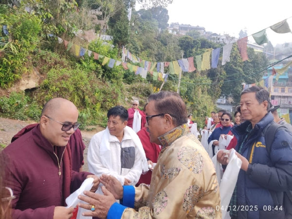 खरसाङ शेर्पा गुम्बामा खेन्पो छोगेल ग्याल्जेनको भव्य स्वागत