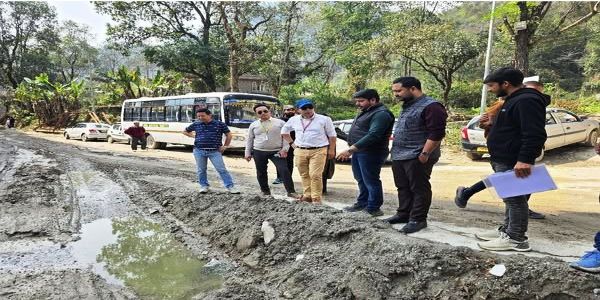 गान्तोक जिल्ला प्रशासनका अधिकारीहरूले गरे निरीक्षण भ्रमण