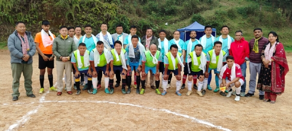 सोनादामा दुई दिवसीय पुलिस पब्लिक फ्रेण्डशीप भेटरन फुटबल टुर्नामेन्ट सम्पन्न
