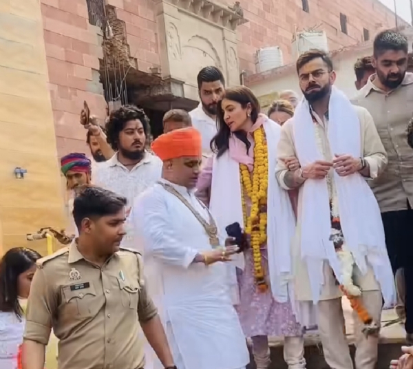 विराट कोहली पत्नी अनुष्कासँग अयोध्या पुगे