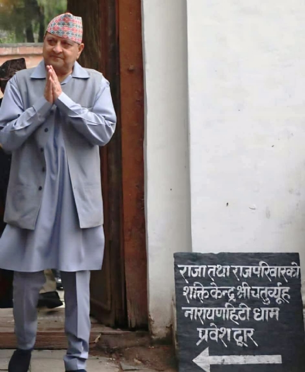 राजतन्त्रको अन्त्य भएको 19 वर्षपछि ज्ञानेन्द्र शाहले राजदरबारमा प्रवेश गरे