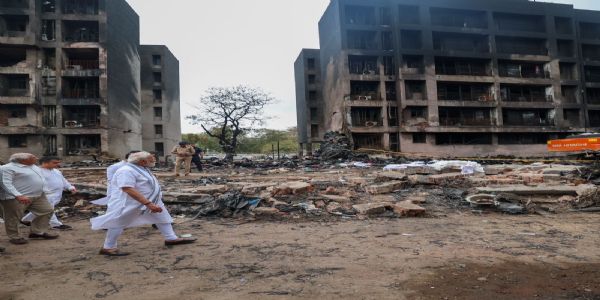 प्रधानमन्त्री अहमदाबादमा दुर्घटनास्थलमा पुगे, भऩे- घटना हृदयविदारक