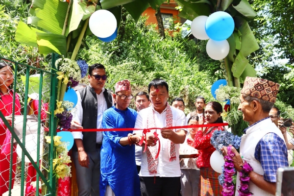 मन्त्री छिरिङ टी. भोटियाले गरे दुईवटा भीएलडब्ल्यू केन्द्रको उदघाटन मन्त्री छिरिङ टी. भोटियाले गरे दुईवटा भीएलडब्ल्यू केन्द्रको उदघाटन