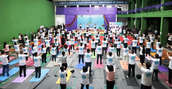 राजधानीमा राज्यस्तरीय 11औं अन्तरराष्ट्रिय योग दिवस पालन