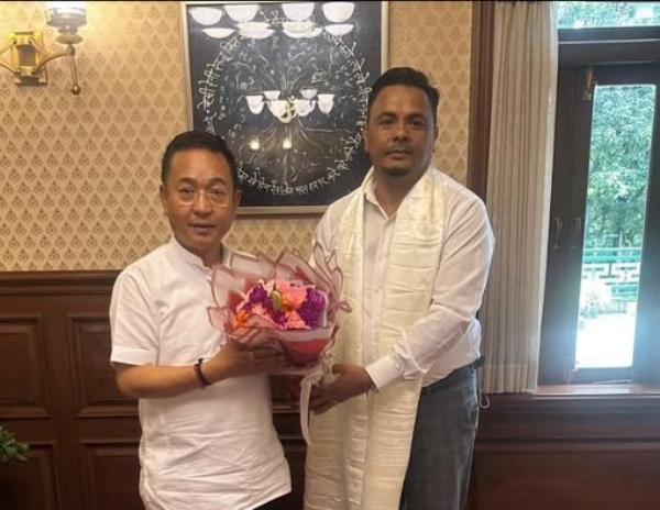 समन्वयक पवन कुमार परसाईले मुख्यमन्त्रीसॅंग भेट गरे