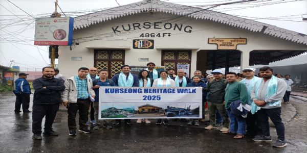 पर्यटकहरुलाई धरोहर स्थलहरु चिनाउन र पर्यटन प्रवर्द्धनको लागि खरसाङ हेरिटेज वक शुरु