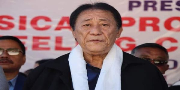 पूर्व फुटबल खेलाडी पेम्बा छिरिङ भोटियाको निधन