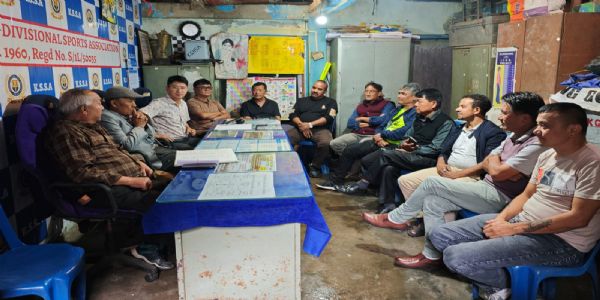 क्यारम बोर्ड प्रतियोगितालाई लिएर खरसाङ महकुमा खेलकूद संघको सभा सम्पन्न
