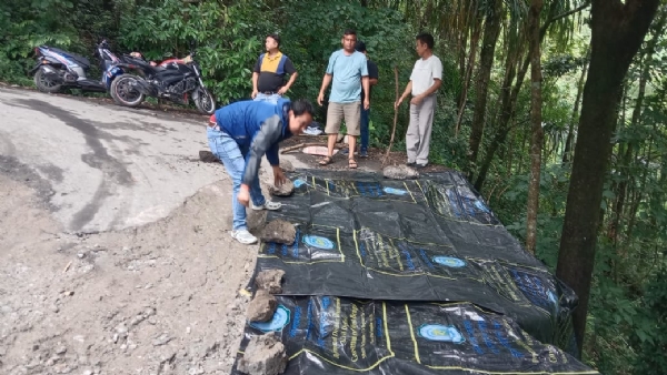 महानदीदेखि सिविटार जाने रोडमा पैह्रो: पञ्चायत र सम्बन्धित विभागबाट निरीक्षण