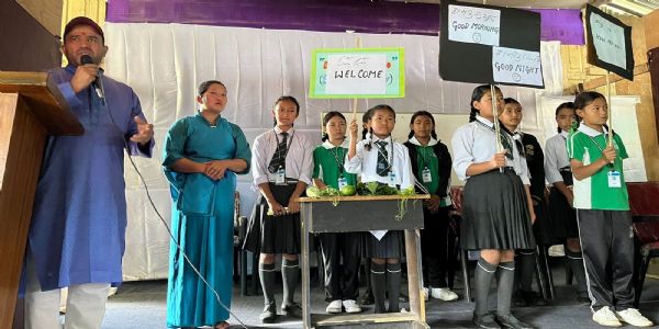 लिङ्चोम सरकारी उच्चत्तर माध्यमिक विद्यालयमा भारतीय भाषामाथि समर क्याम्पको आयोजन