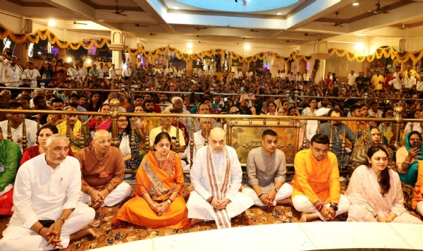 श्री जगन्नाथ रथयात्रा: अमित शाहले अहमदाबादको श्री जगन्नाथ मन्दिरमा गरे मंगला आरती