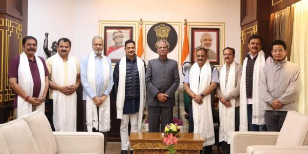 संसदीय स्थायी समितिले सिक्किमका राज्यपालसॅंग शिष्टाचार भेट गऱ्यो
