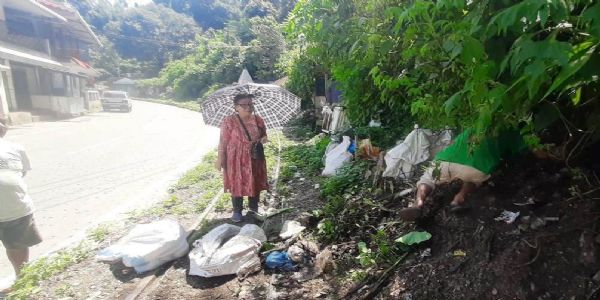 तीनधारेको भानु ग्राम क्षेत्रका मैलाहरु ग्राम पञ्चायतद्वारा सरसफाई