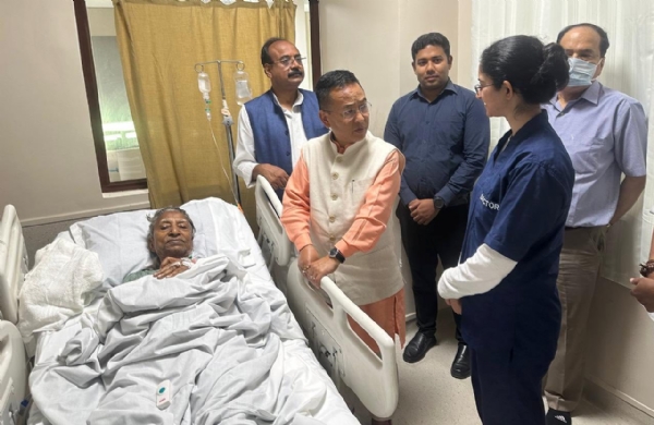 सिक्किमका पूर्व राज्यपाल अस्वस्थ, मुख्यमन्त्रीले गरे भेट