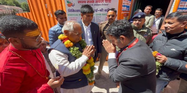 केन्द्रिय मन्त्री जीतन राम मांझीले गरे भगवान बदरीविशालको दर्शन