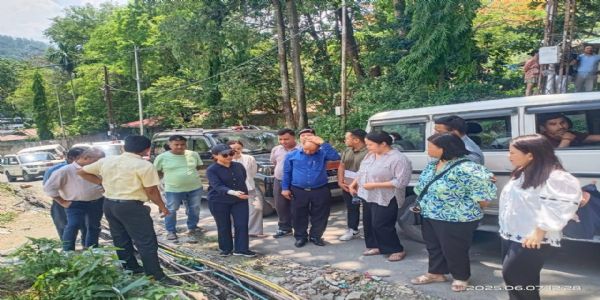 जिल्लापाल तामलिङले जोरथाङमा प्रमुख सरकारी सुविधाहरूको भ्रमण गरिन्