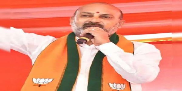 केन्द्रिय गृह राज्य मन्त्री बन्डी संजय कुमारले फिल्म अभिनेता कोटा श्रीनिवास रावको निधनमा शोक व्यक्त गरे