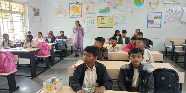एकलव्य आदर्श विद्यालयले आदिवासी बालबालिकाहरूको भविष्यलाई आकार दिँदै
